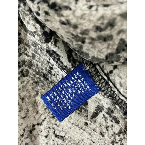 Apt. 9 snake print twisted t-shirt blouse shirt long sleeve - Picture 7 of 7